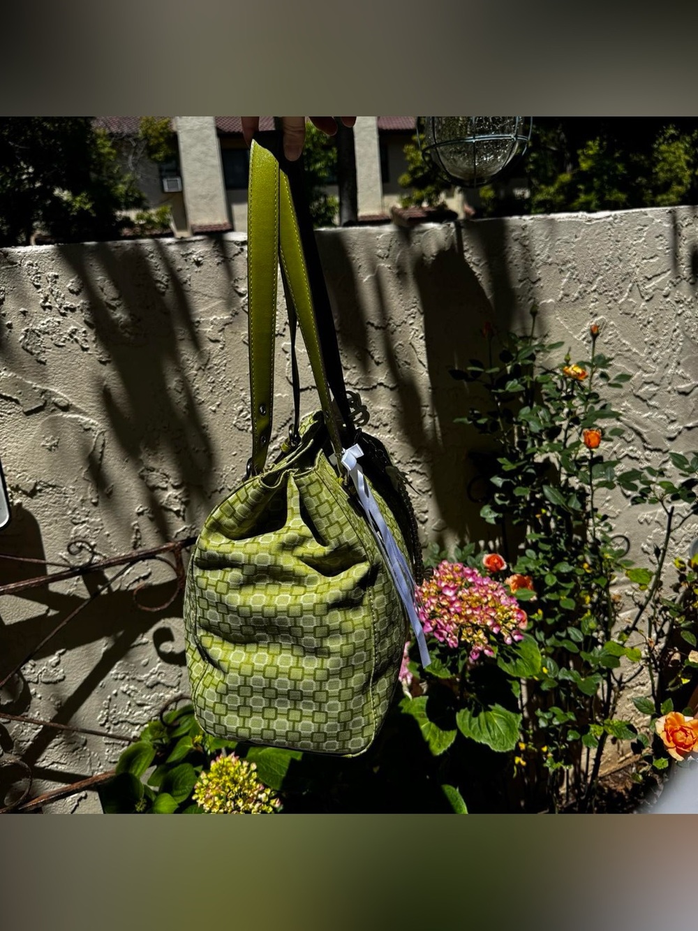 Adorable Lime Green Nine West Shoulder Bag - Picture 4 of 8